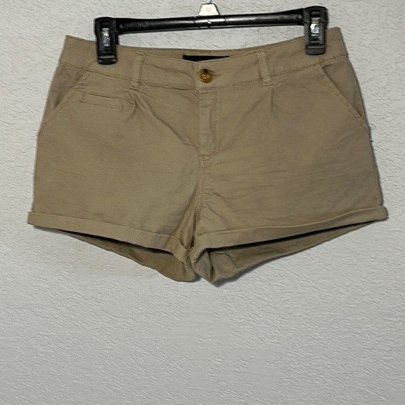 Ambiance Apparel cuffed shorts - Picture 1 of 5